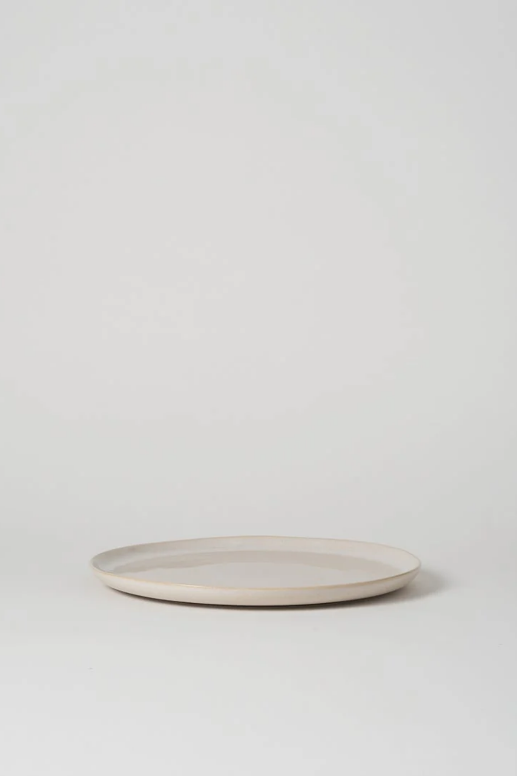 Finch Dinner Plate - White/Natural
