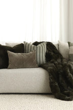 Pelage Throw