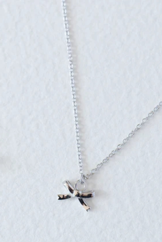 Bow Necklace