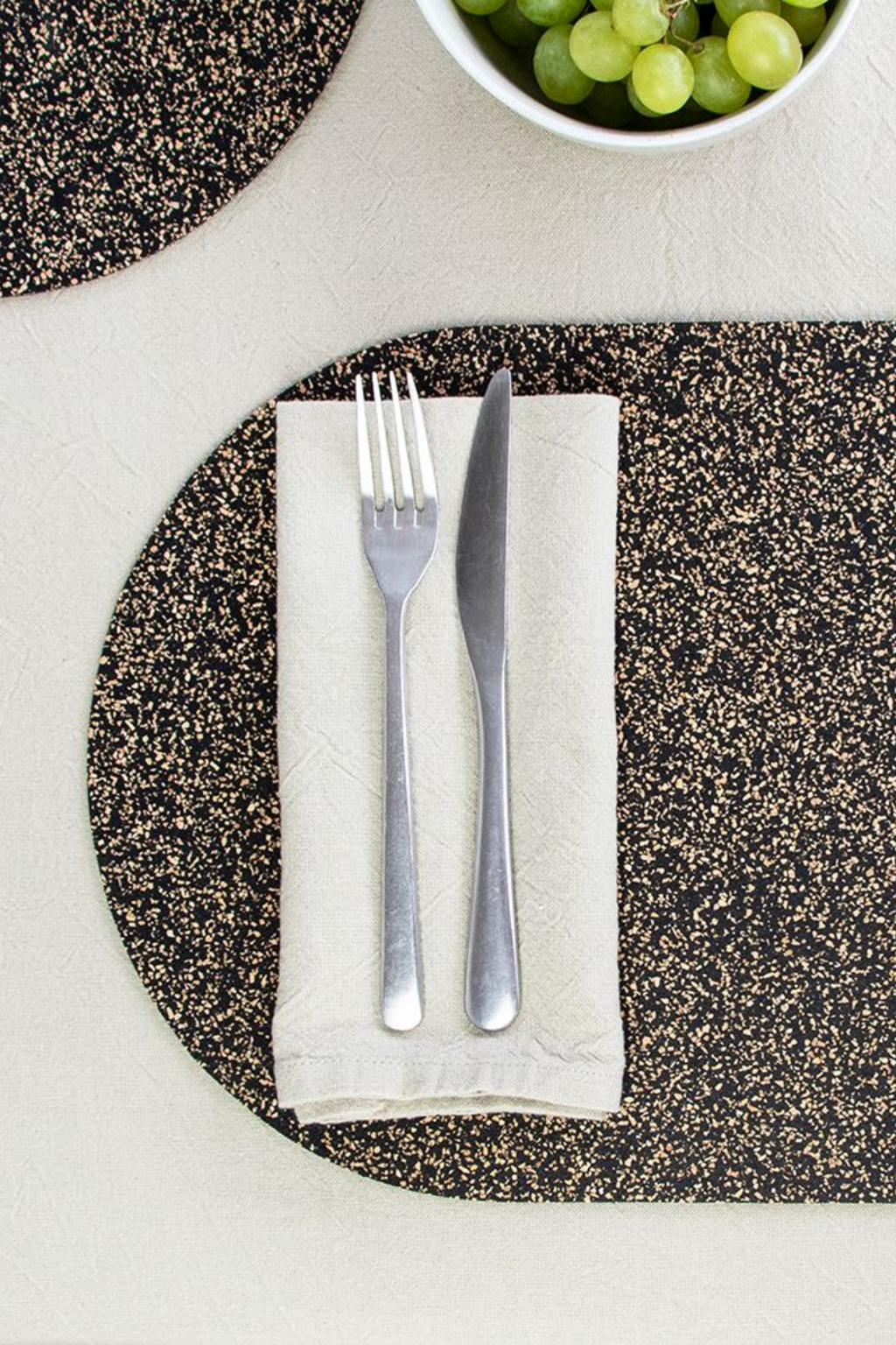 Liga Dash Oval Placemats - Set of Four