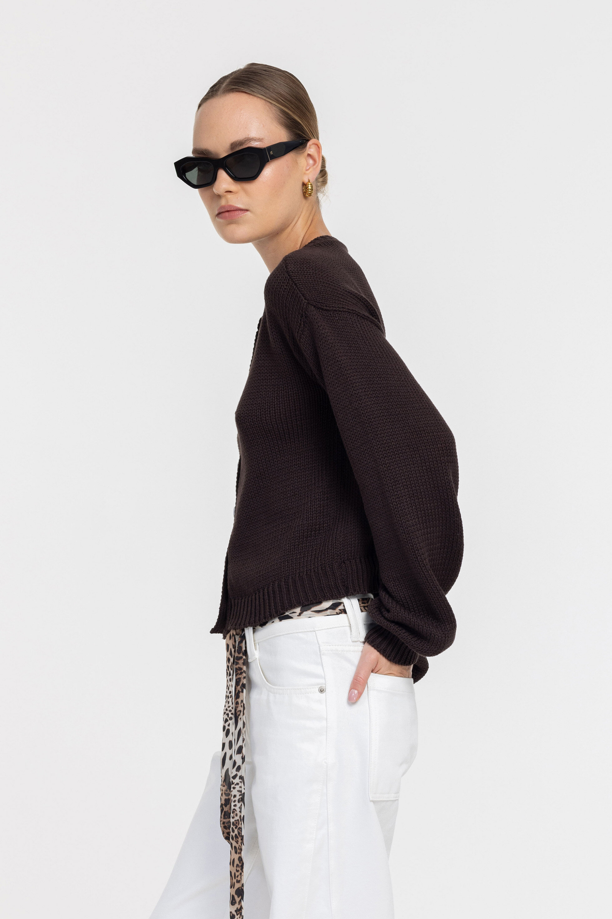 Teddy Cardi - Chocolate / White Buttons