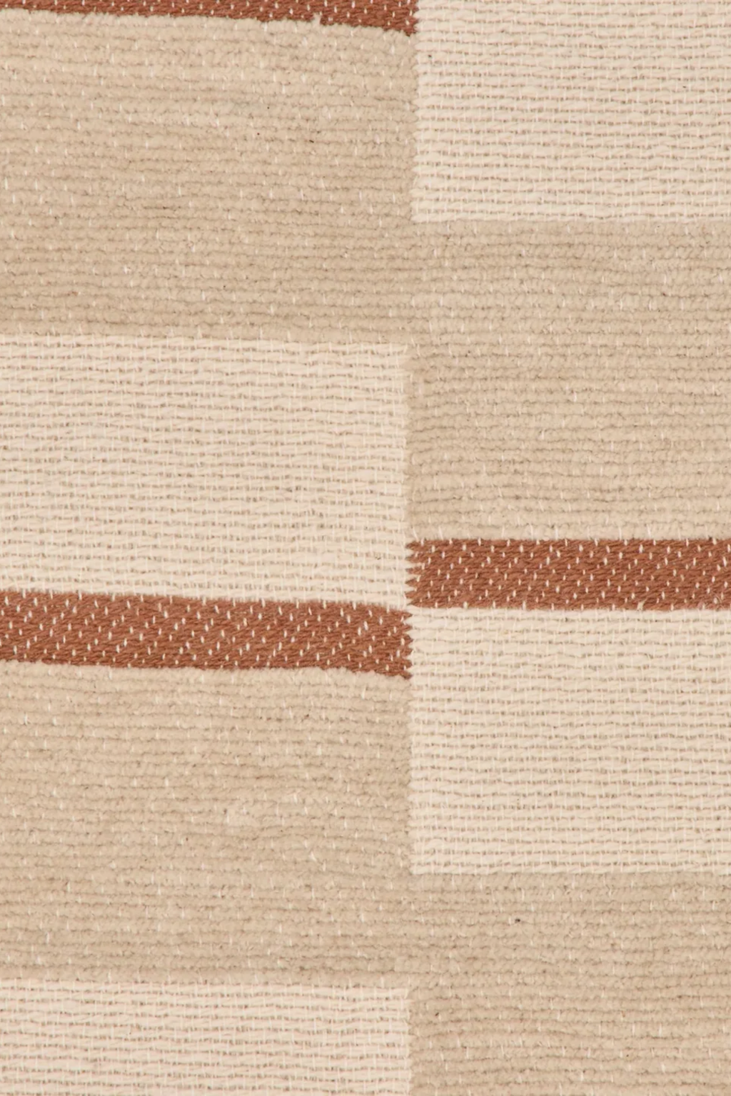 Nira Cushion