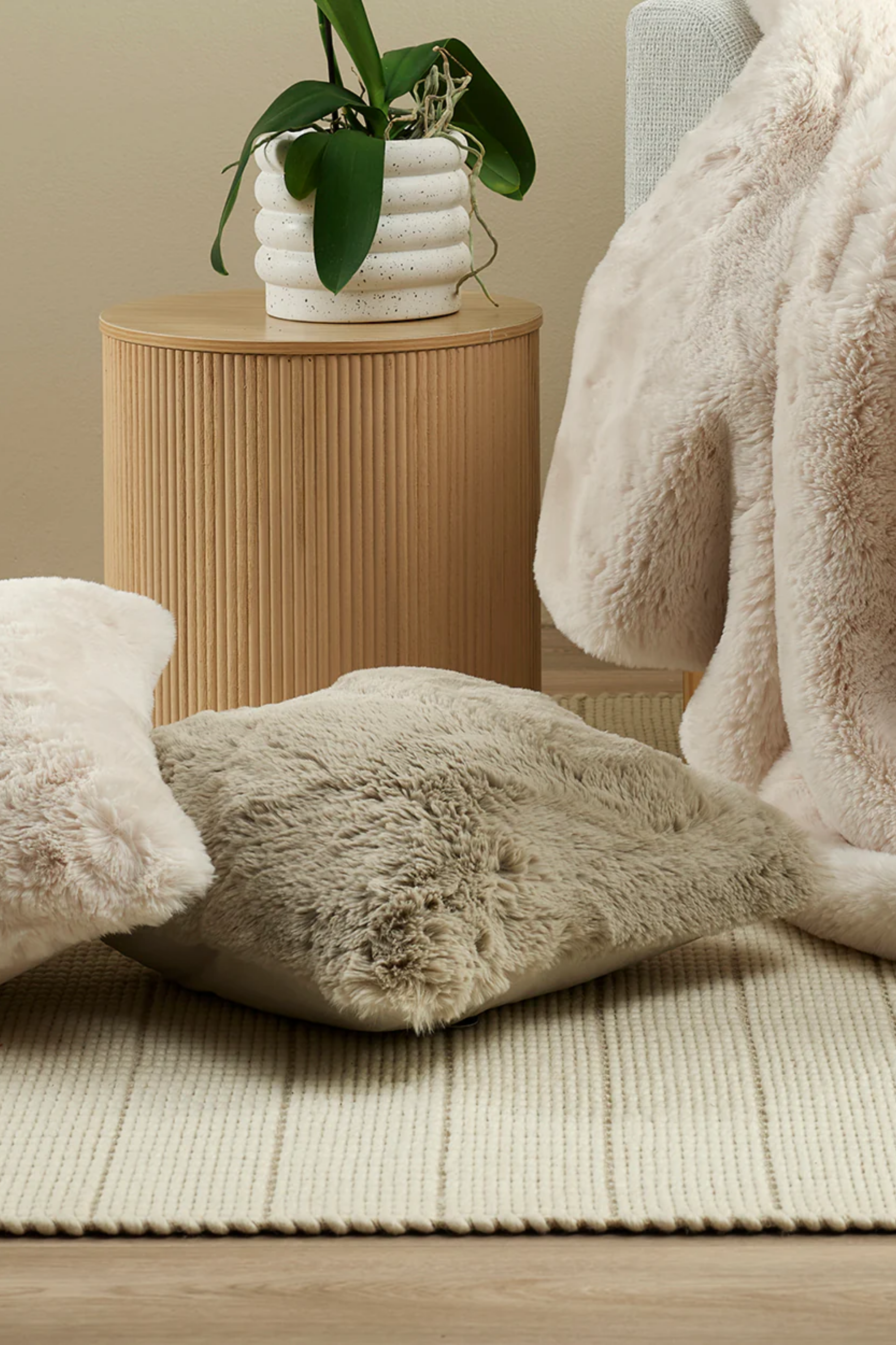 Pelage Cushion