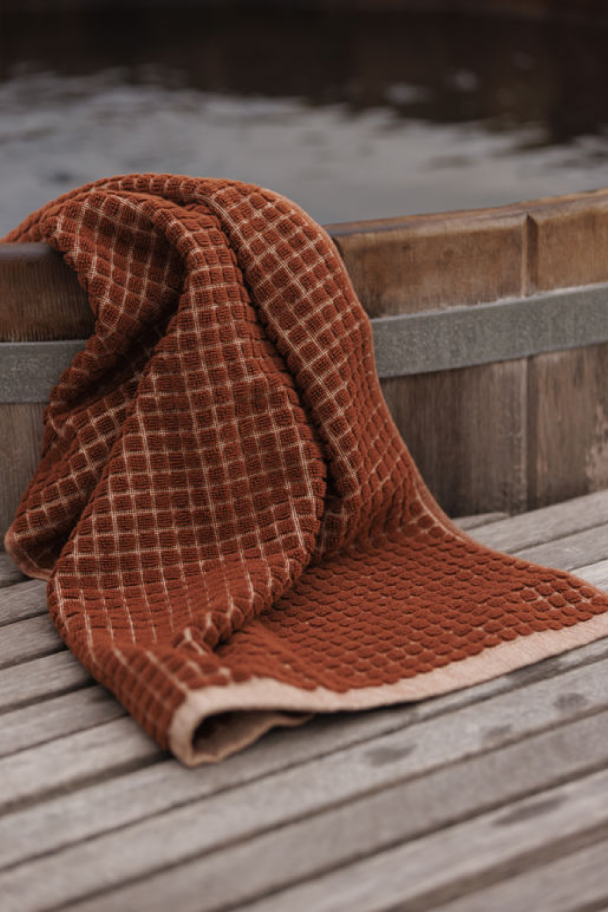 Nero Towel Range - Paprika/Cream