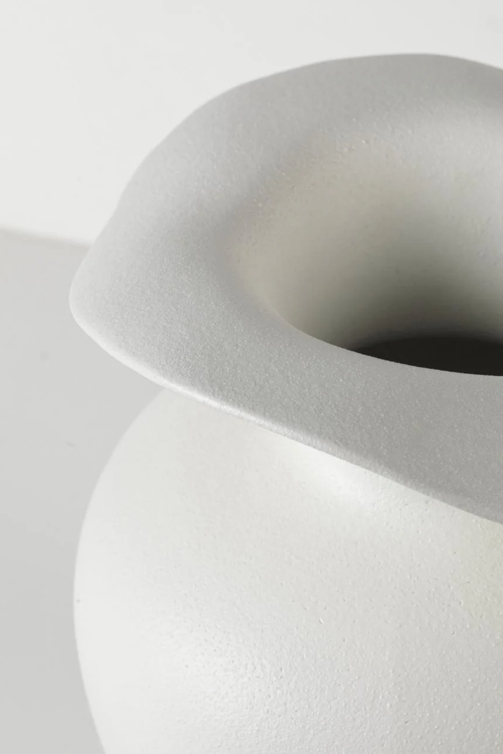 Medium Florentina Vase