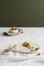 Finch Dinner Plate - White/Natural