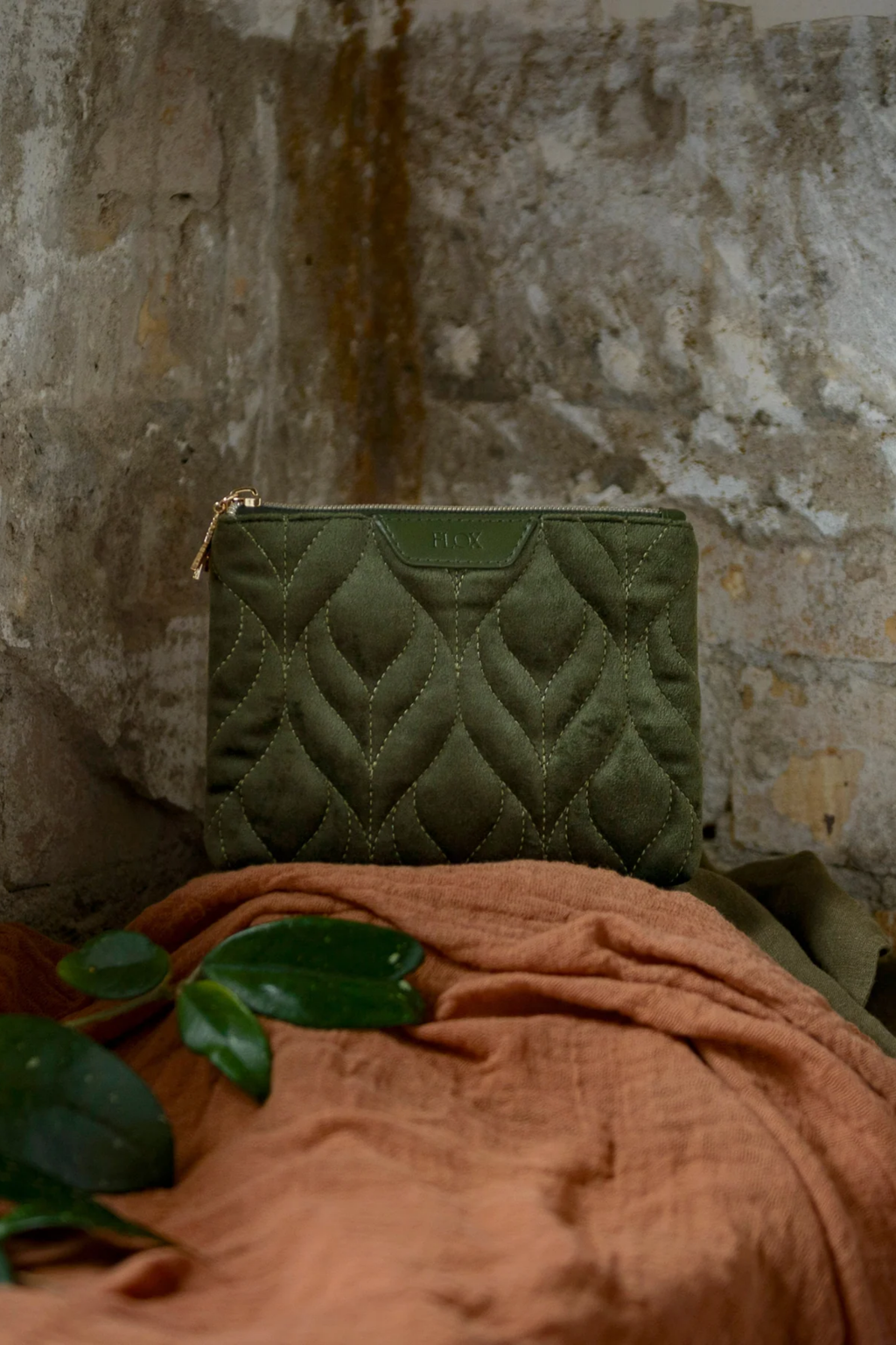 Ahi Velvet Purse - Midi