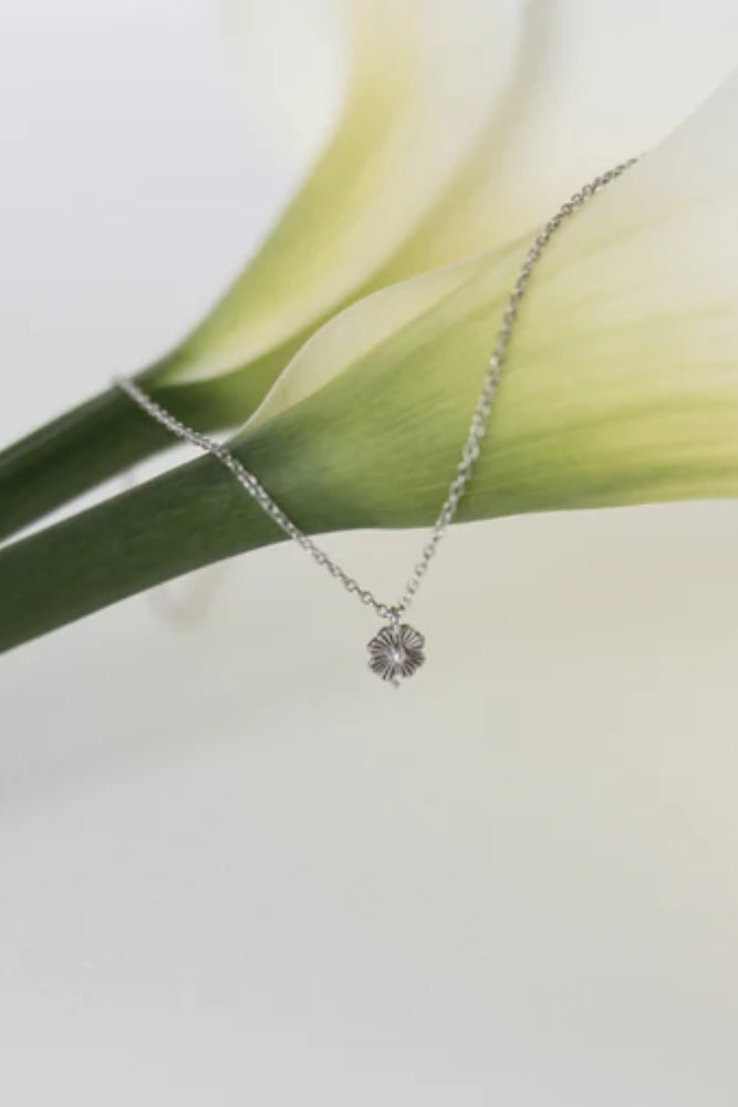 Love Lily Necklace - Silver