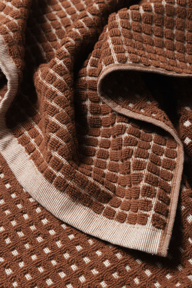 Nero Towel Range - Paprika/Cream