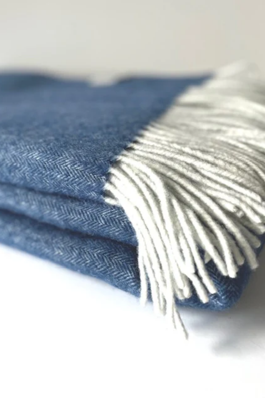 Bach Throw