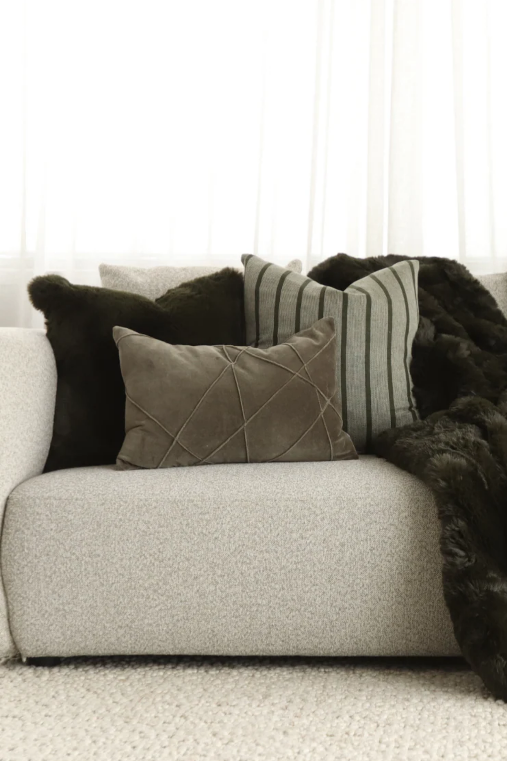 Pelage Cushion