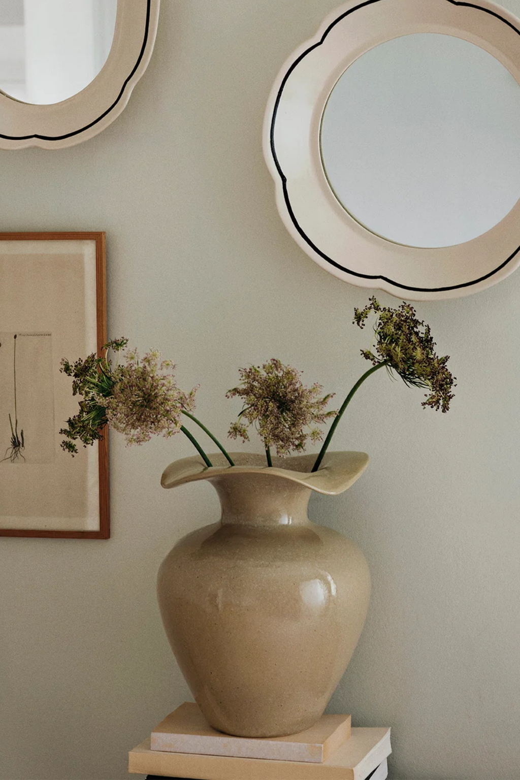 Medium Florentina Vase