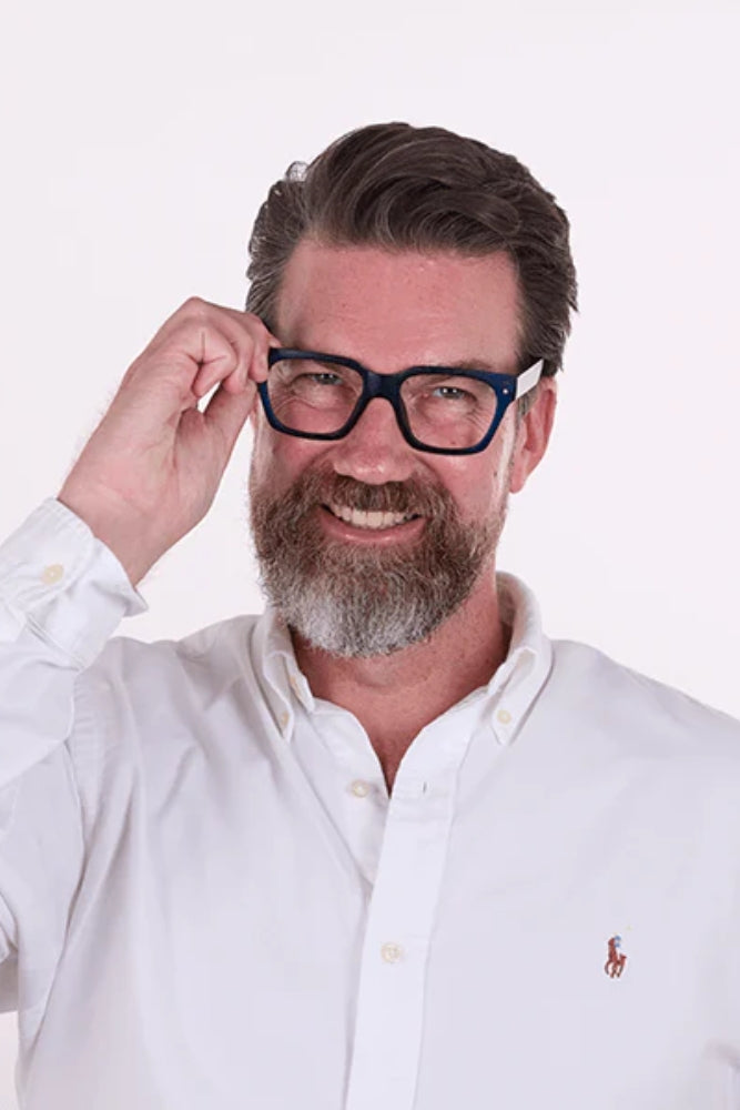 Reading Glasses - 10am