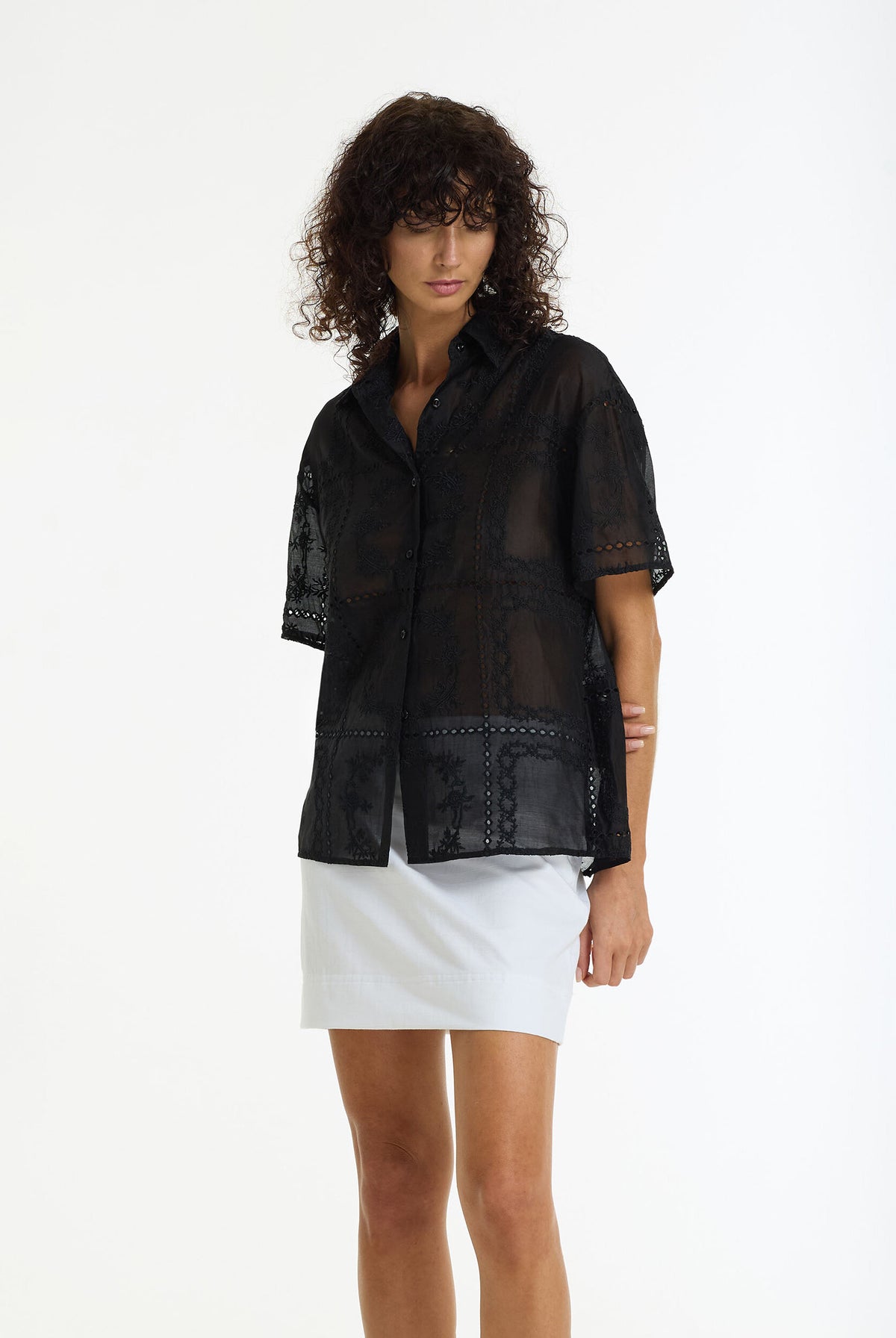 Align Shirt - Black Anglaise