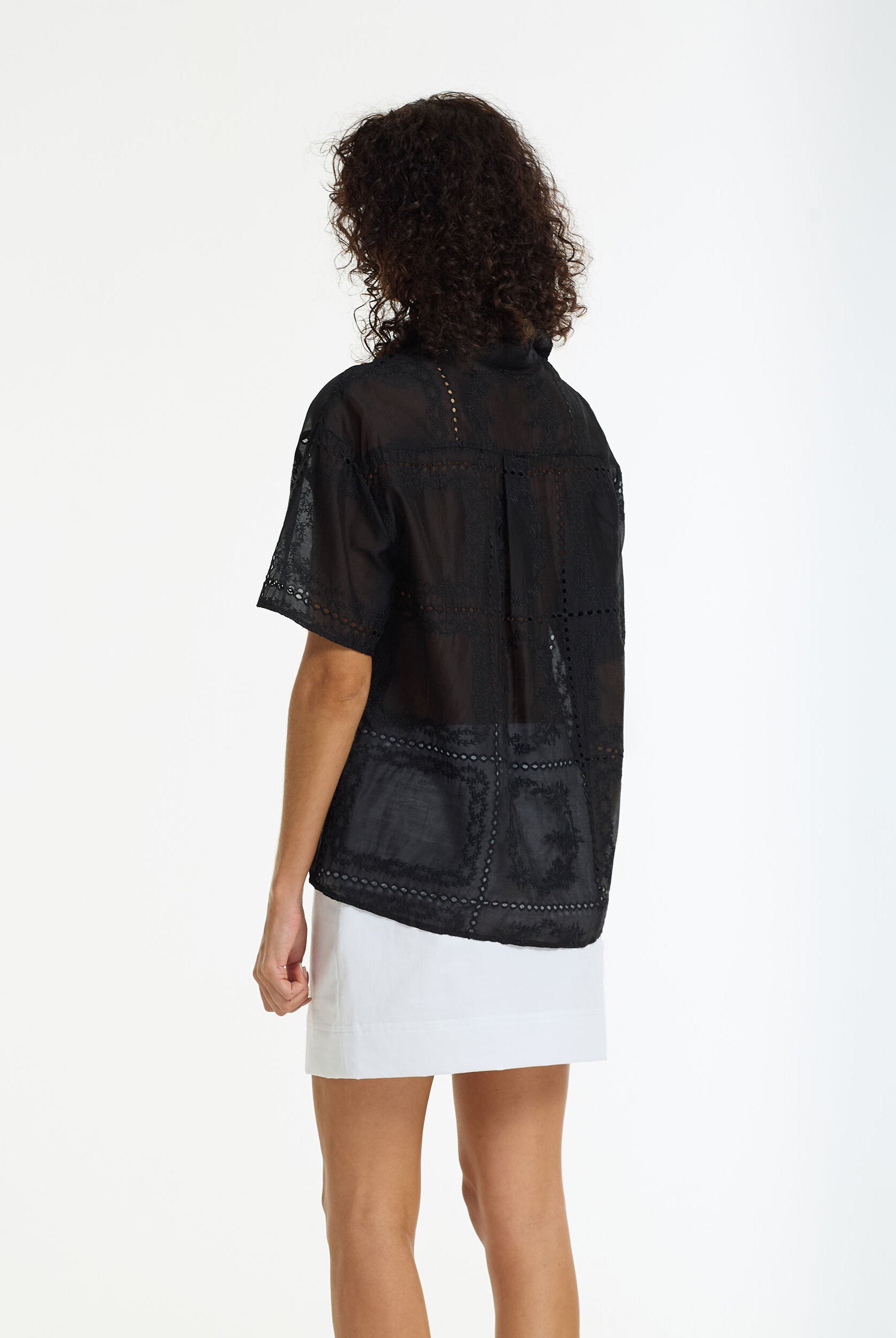 Align Shirt - Black Anglaise