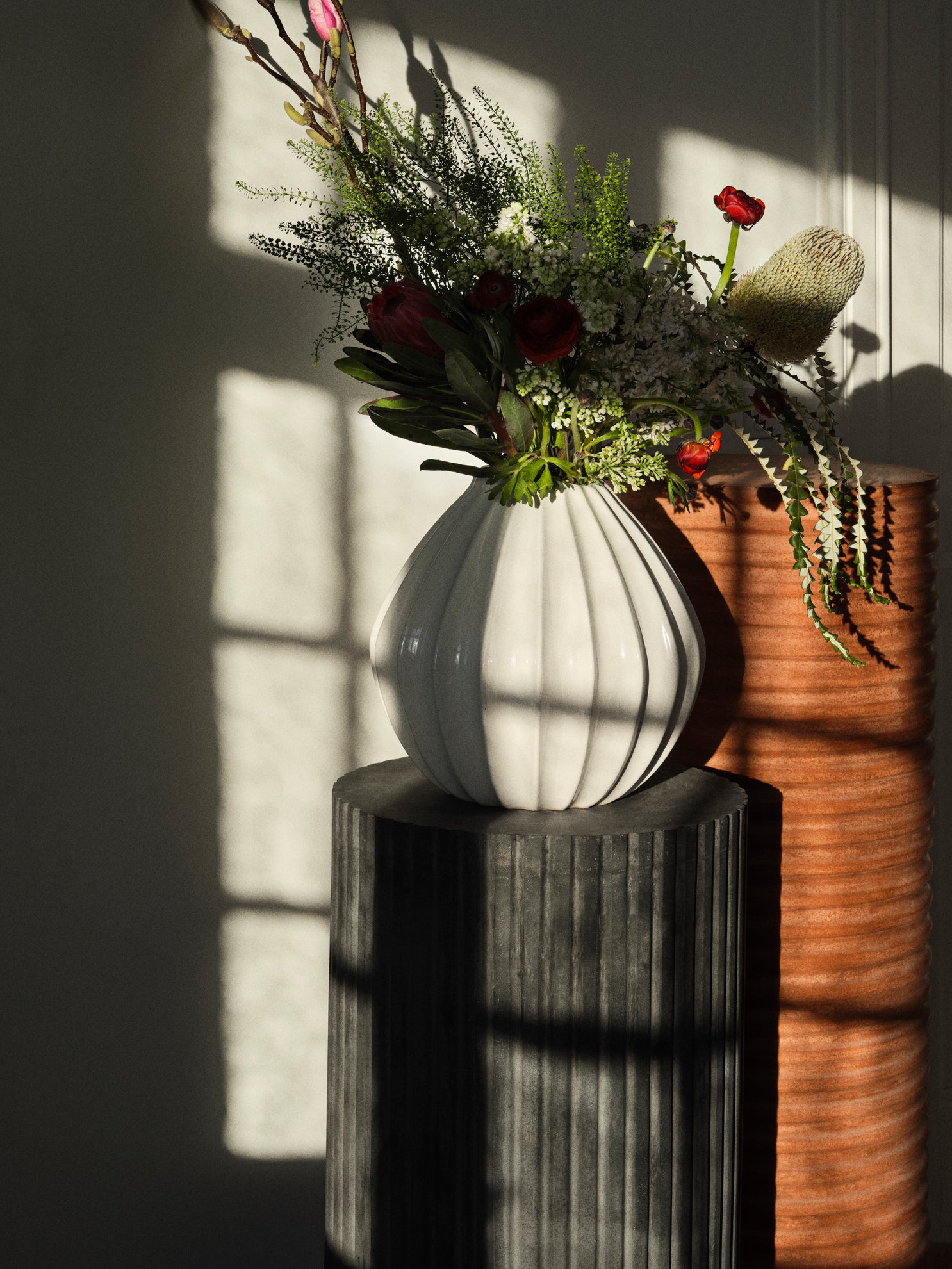 Wide Lines Vase Medium - White