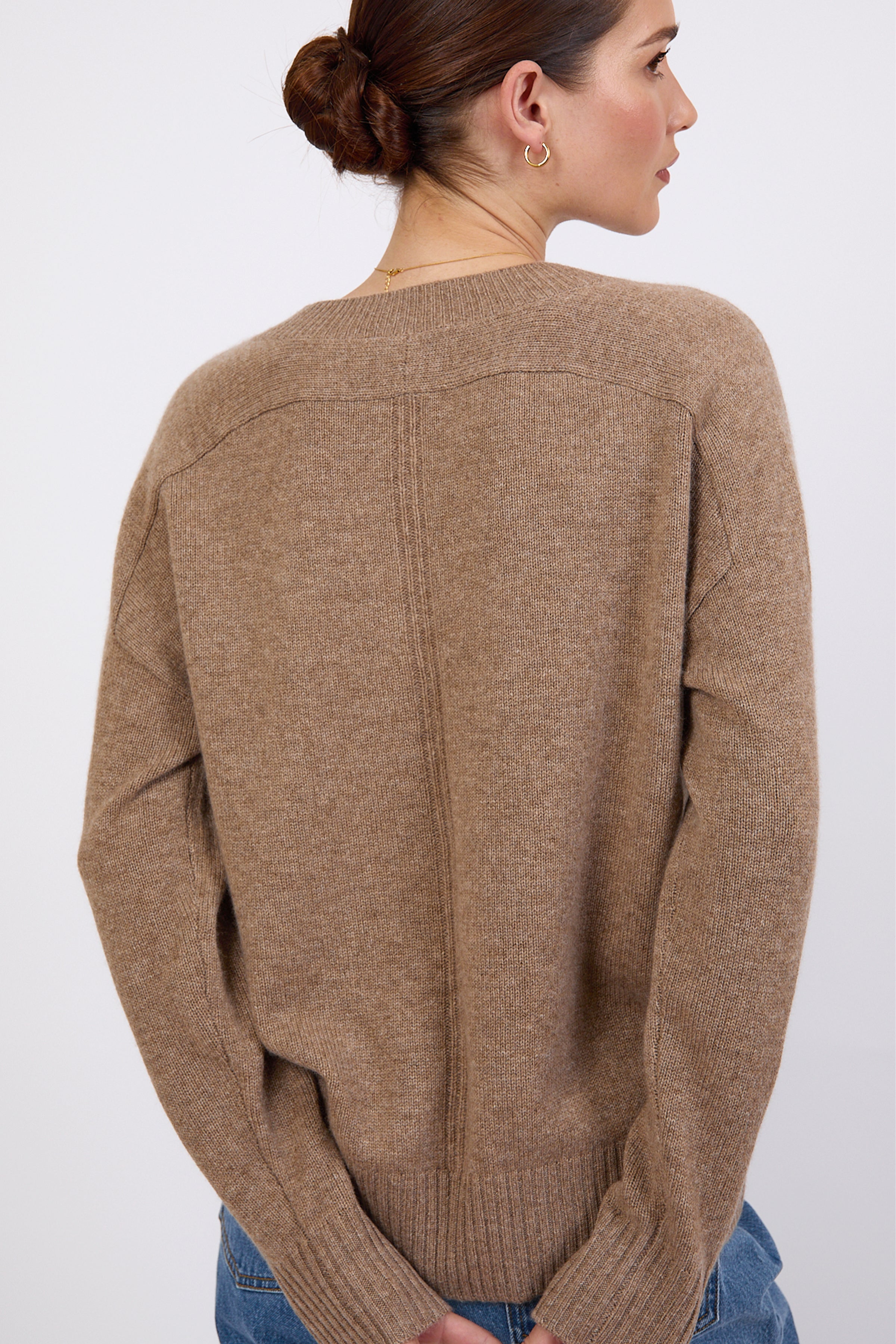 Cashmere V Neck - Nutmeg