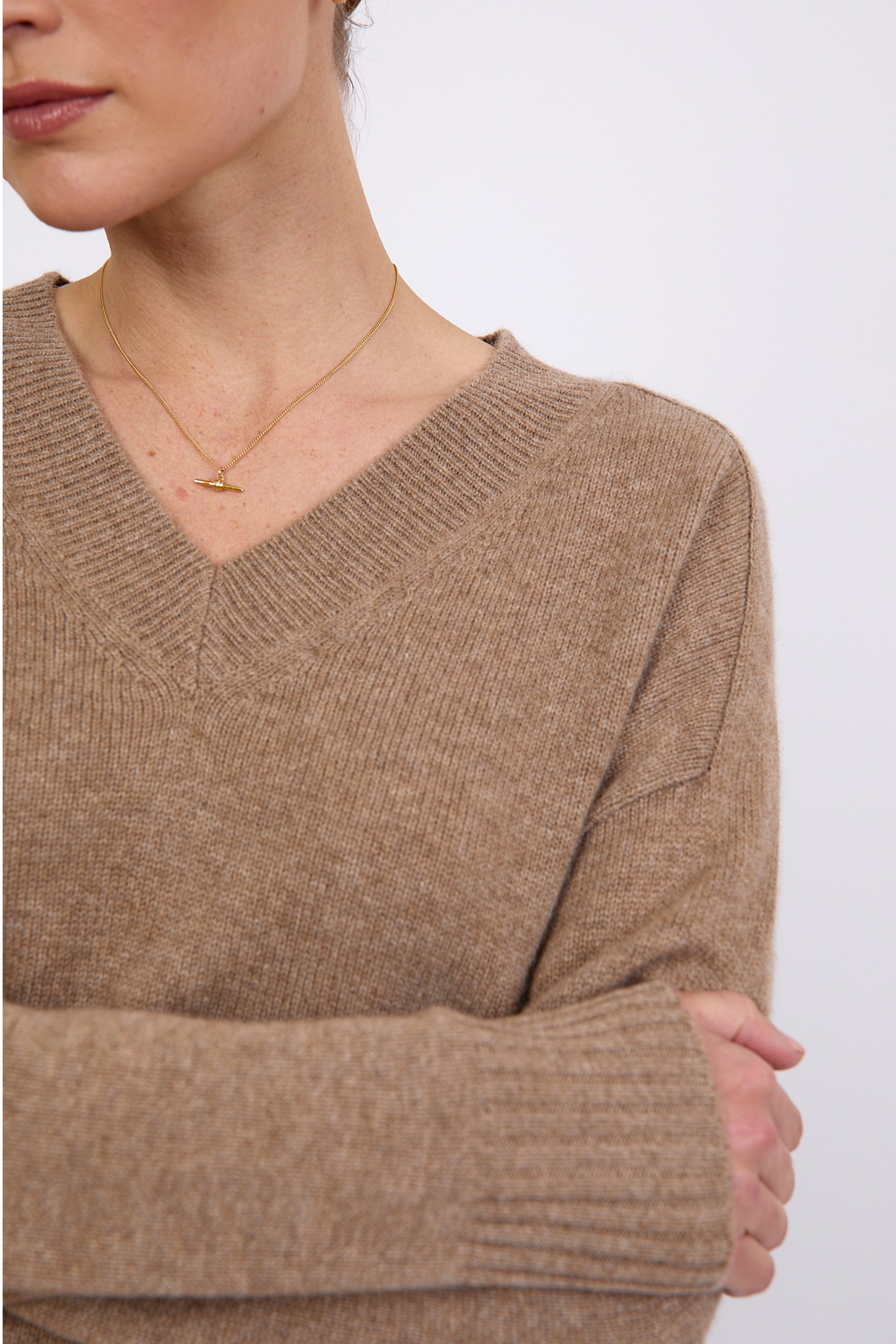 Cashmere V Neck - Nutmeg