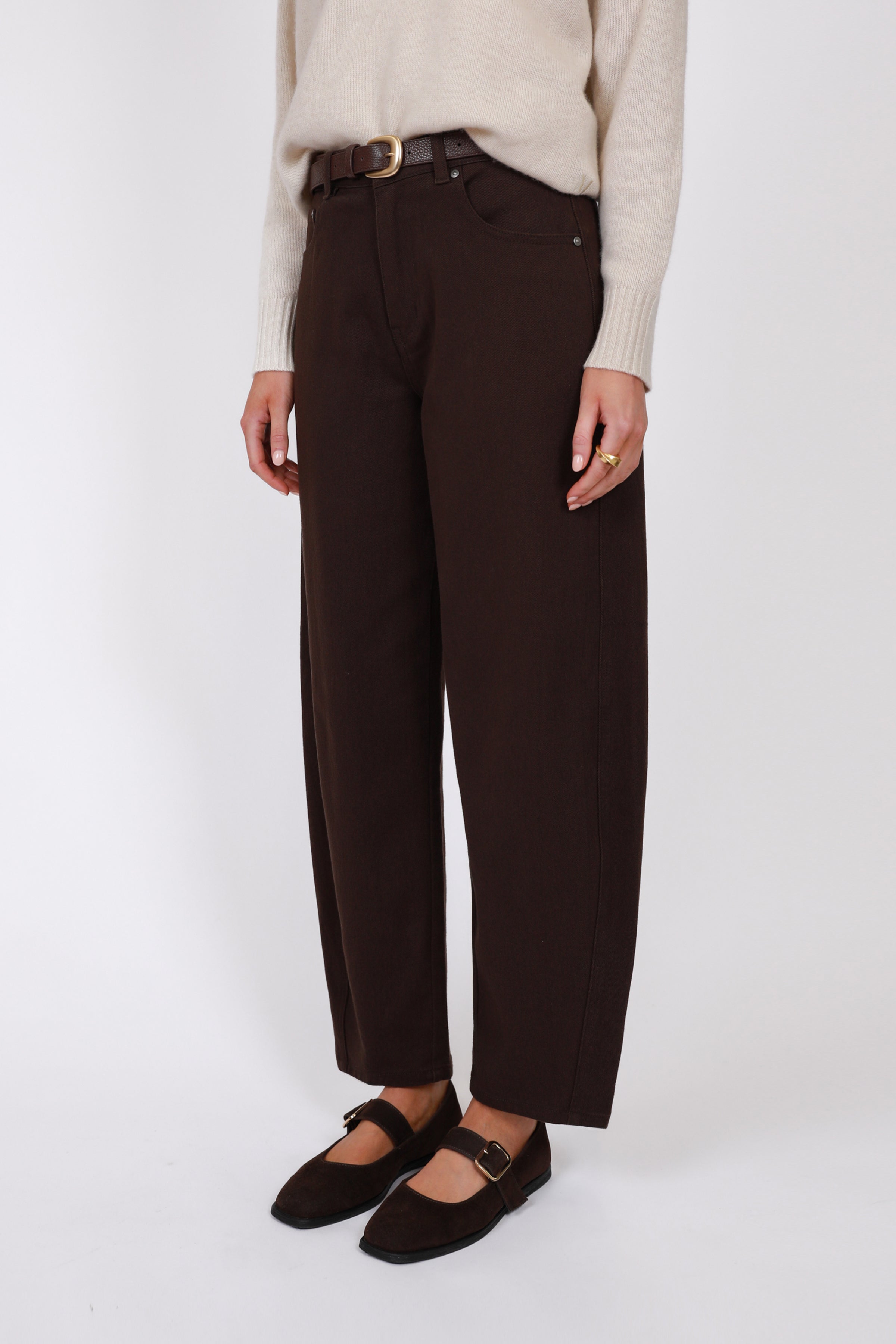 Curve Barrel Jean - Chocolate