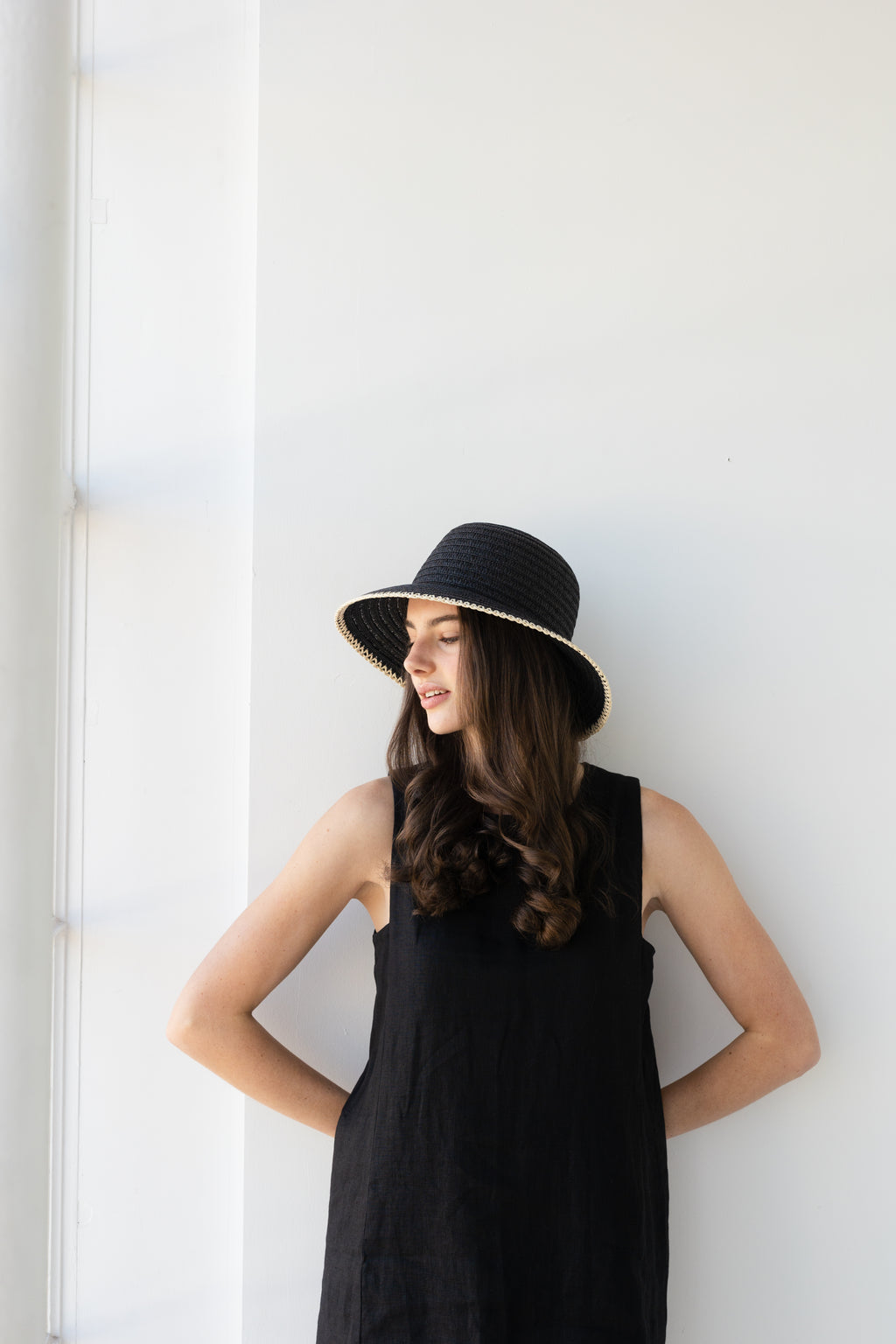 So Shady Stitch - Black/Ivory
