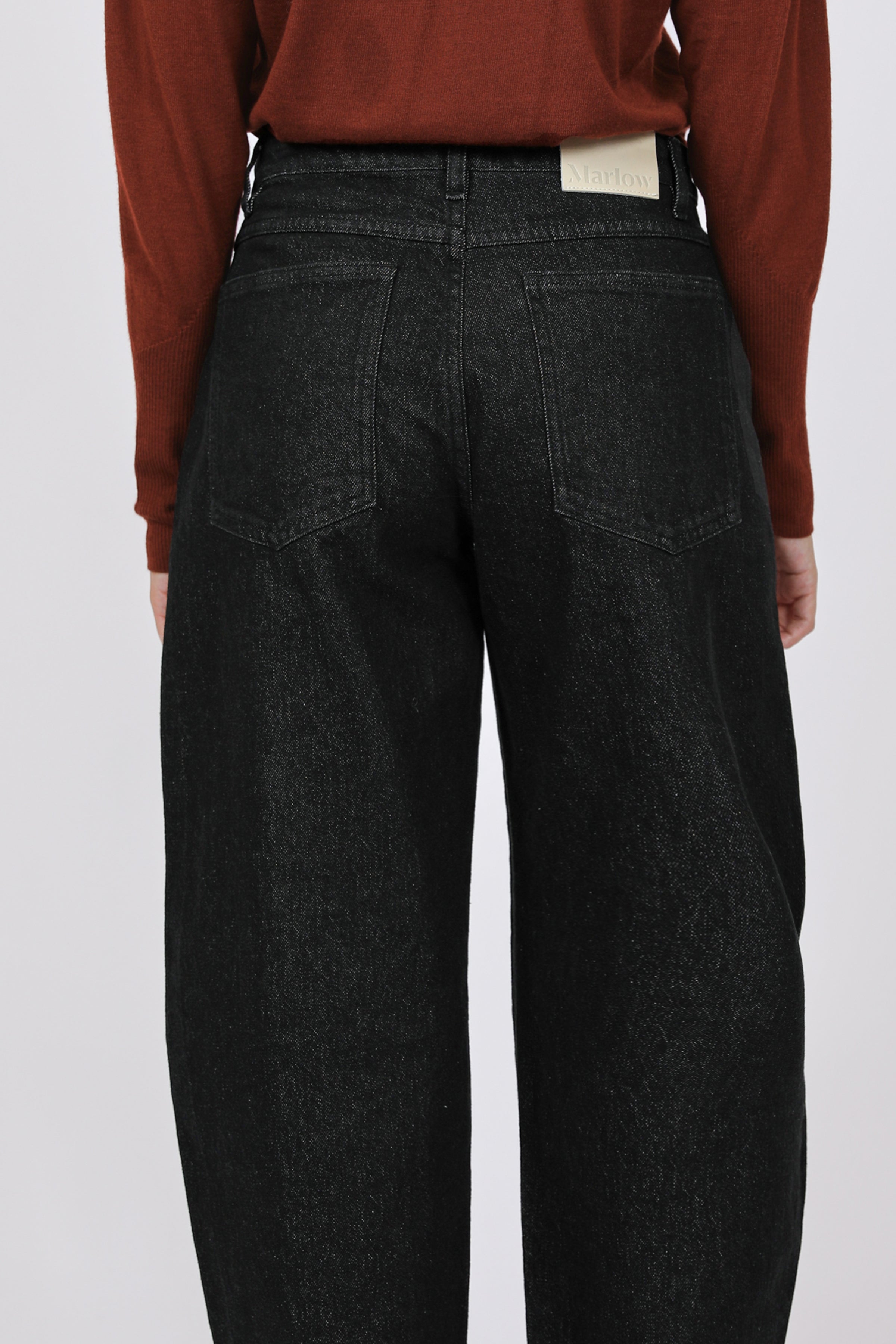 The Curve Barrel Jean