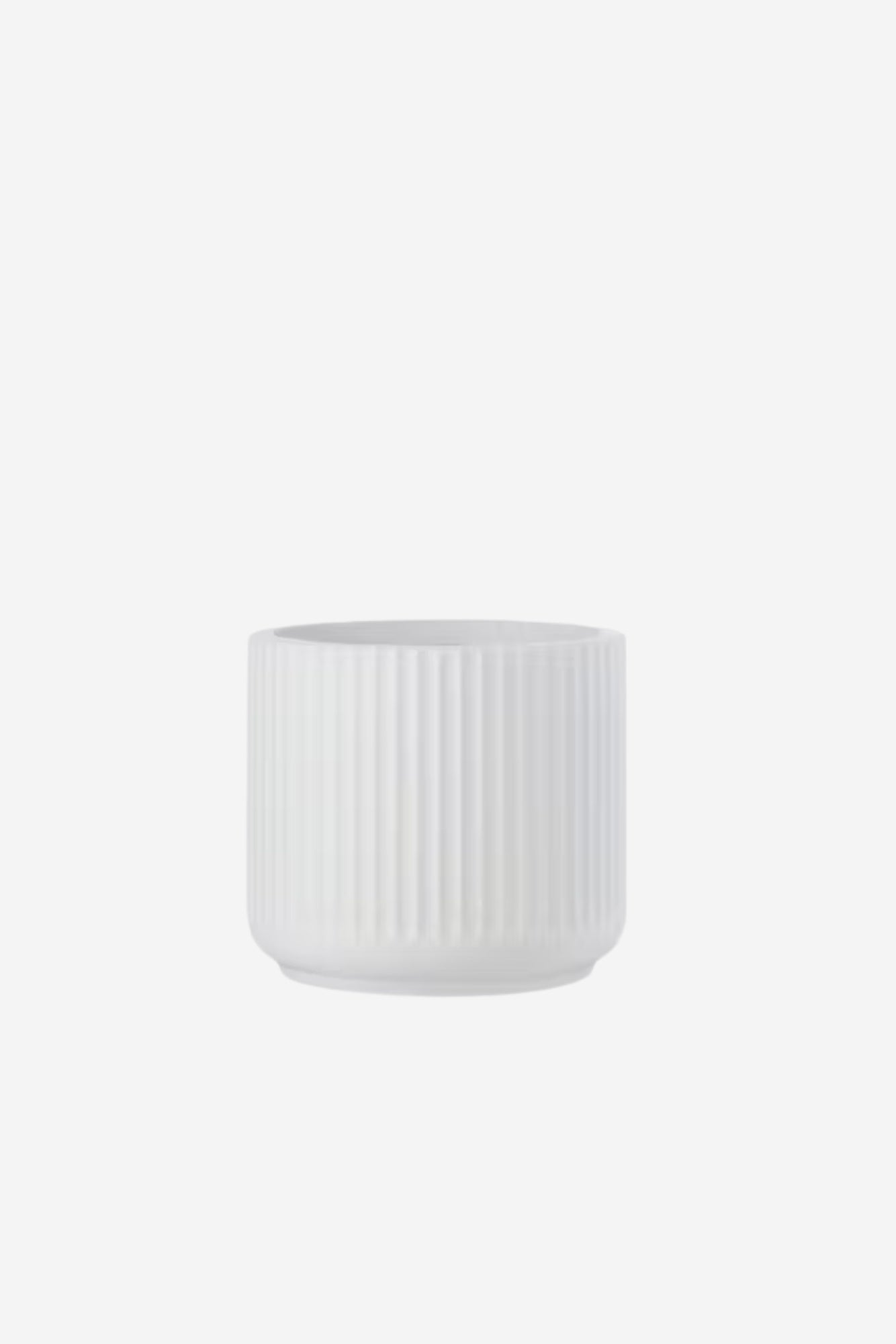 Liam Ribbed Planter - White