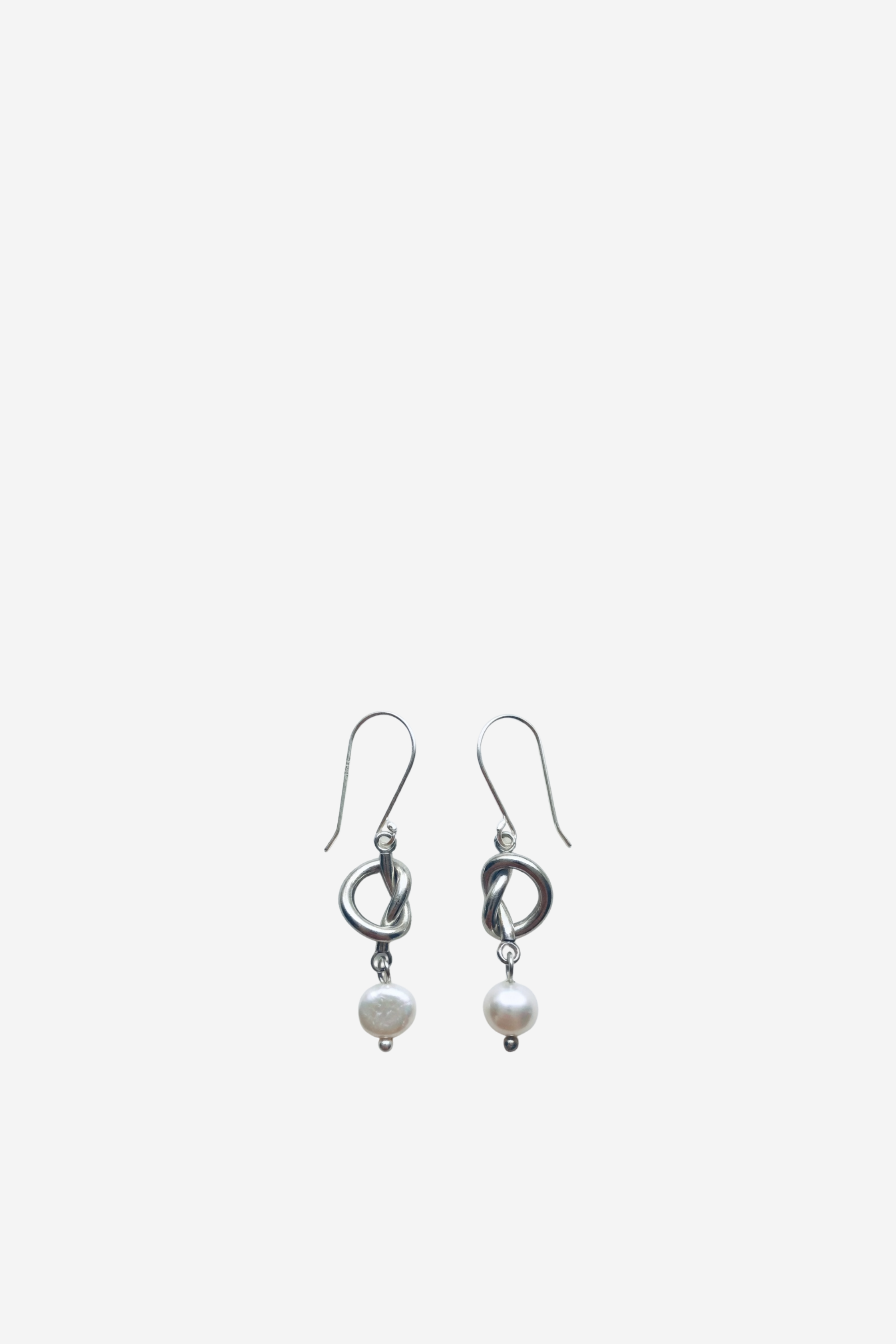 Knotte Pearl Earrings - Silver
