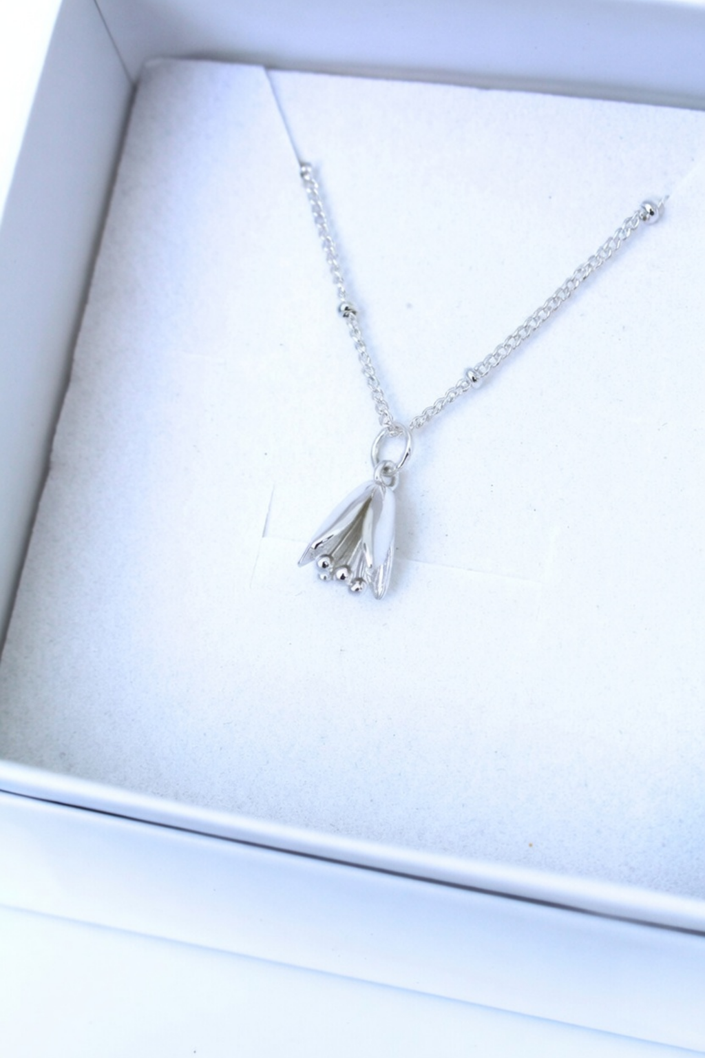 Lilly Flower Necklace