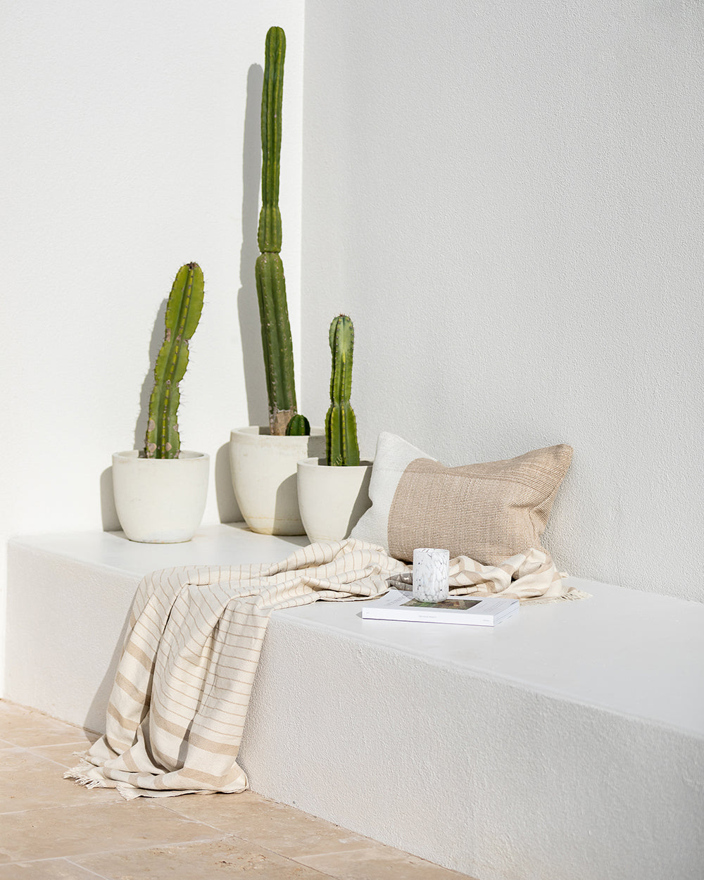 Banksia Throw - Almond