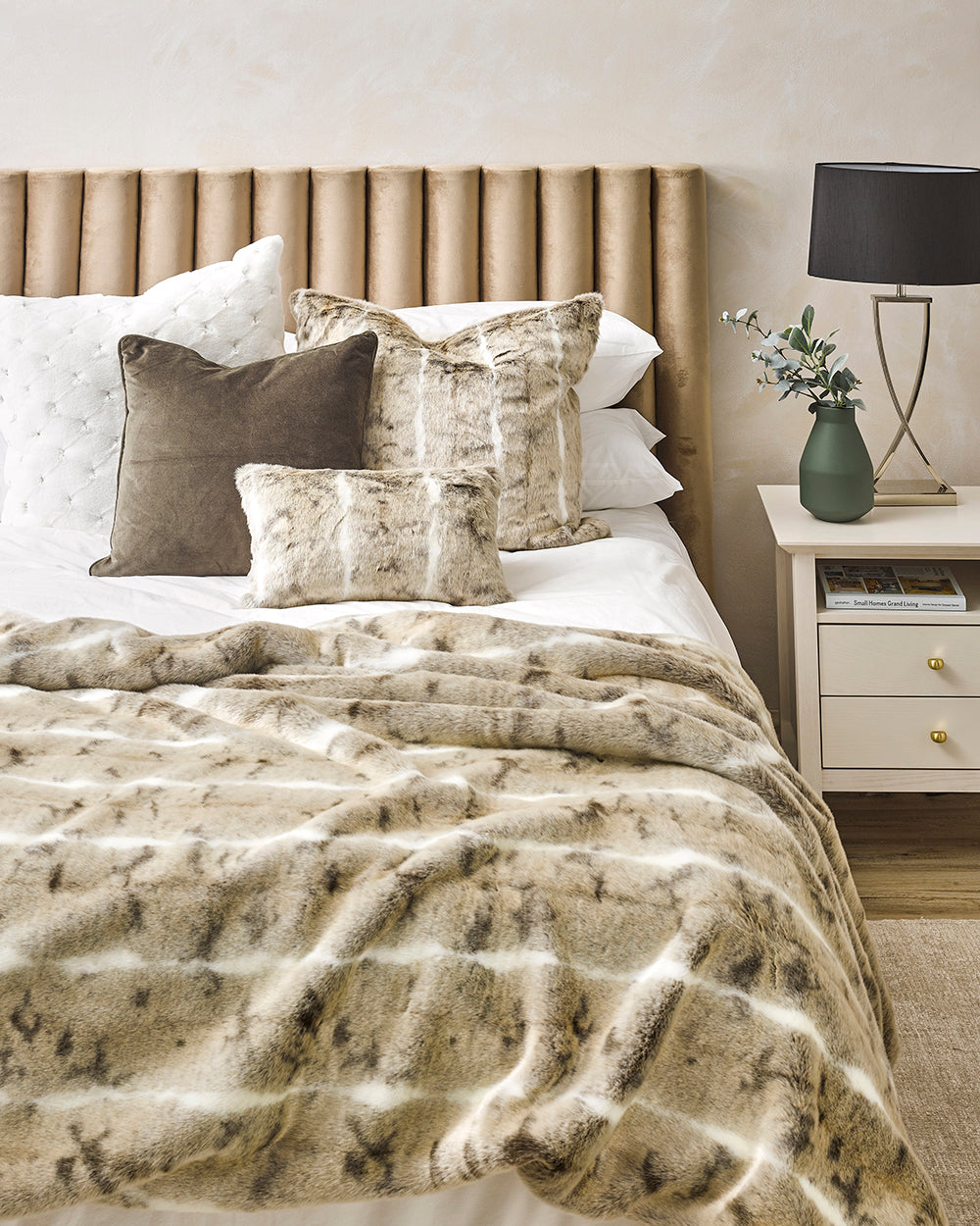 Heirloom Faux Fur Throw - Mountain Rabbit